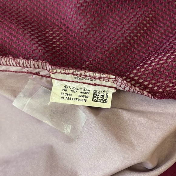 Columbia Sz M Berry Colored Rain jacket/Windbreaker - Picture 12 of 16